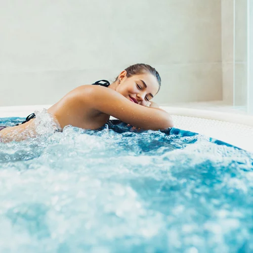 Απολαμβάνεις το υδρομασάζ: Πόσο ασφαλές είναι όμως για την υγεία μας;