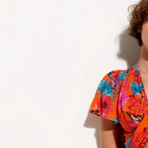 Έντονα χρώματα, ζωηρά μοτίβα, θηλυκές σιλουέτες: Η συλλογή Desigual SS'22 υπόσχεται υπέροχο στιλ για το καλοκαίρι