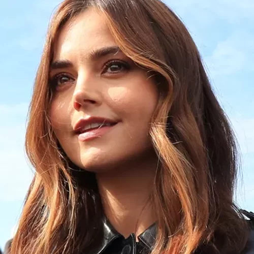 Η ιδανική απόχρωση μαλλιών για εσένα που θέλεις να κάνεις μια διακριτική αλλαγή που θα παρατηρήσουν όμως όλοι