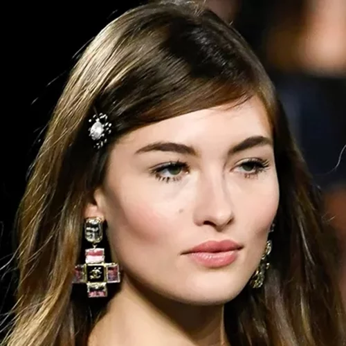 Λιπαρά μαλλιά: Πώς θα τα διατηρήσεις φρέσκα όσο το δυνατόν περισσότερο