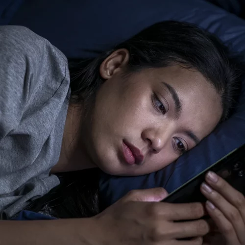 Πόλεμοι, τροχαία, κακοποίηση: Πώς η έκθεση σε αρνητικές ειδήσεις επηρεάζει την υγεία μας;