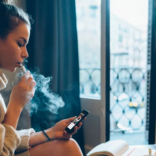 "Καπνίζεις" ηλεκτρονικό τσιγάρο; Πρόσεχε τα οστά σου!