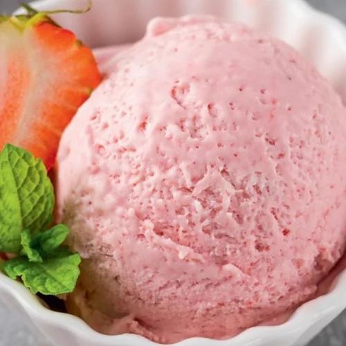 3 δροσιστικές συνταγές με φράουλα