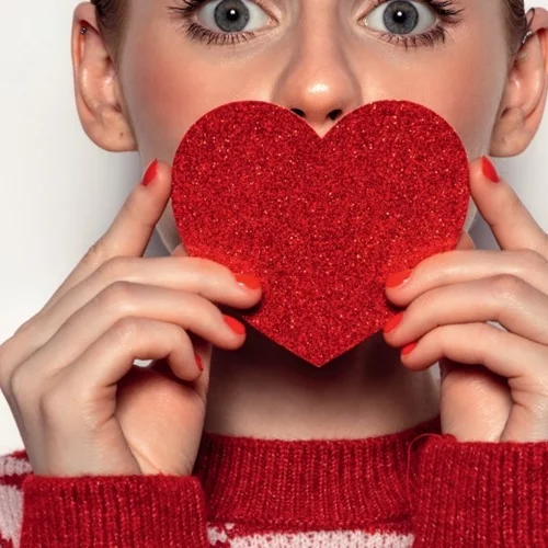 Γιατί είναι ποιο συχνά τα καρδιακά στις γιορτές; Σημάδια που δεν πρέπει να αγνοήσεις