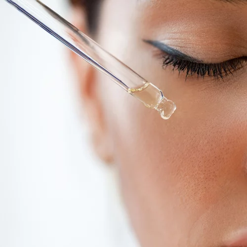 Αυτή η βιταμίνη είναι απαραίτητη για τη διατήρηση της νεανικής όψης στην επιδερμίδα