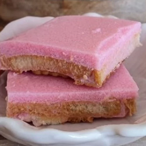 Γιαουρτογλυκό με 4 υλικά: Εύκολο, δροσιστικό και ιδανικό εάν ακολουθείς διατροφή