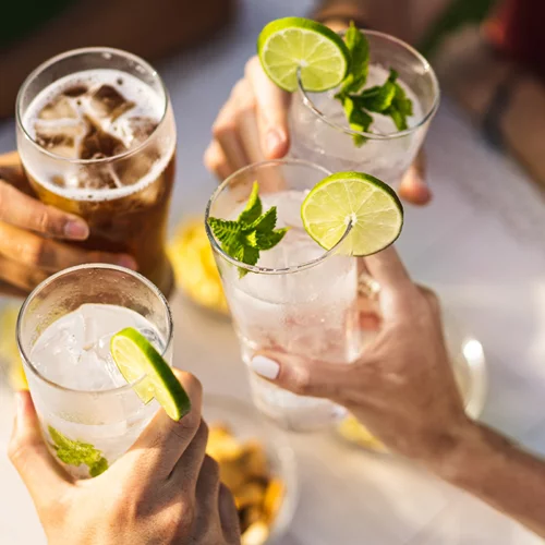 Αλκοόλ: Tα 6 πιο υγιεινά ποτά σύμφωνα με τους ειδικούς