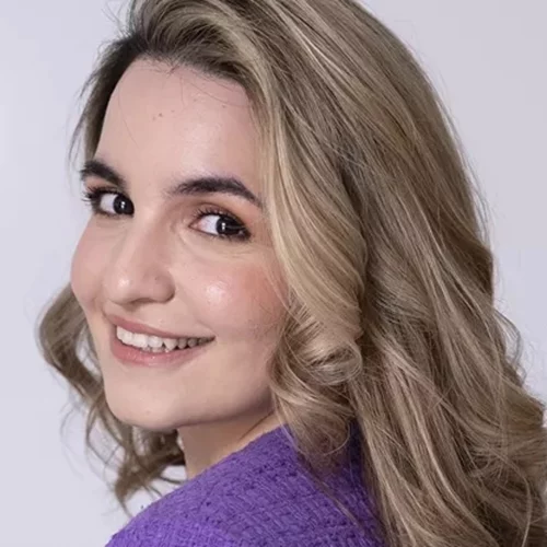 Sleek hair with volume | Πώς να δημιουργήσεις μόνη σου τα πιο εντυπωσιακά, "πλούσια" και γεμάτα όγκο μαλλιά