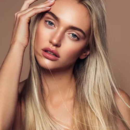 8 απλοί τρόποι για να ενυδατώνεις το πρόσωπό σου εύκολα μέσα στη μέρα