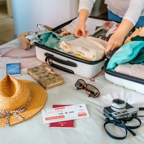 Έξι tips για να φτιάξεις την πιο ελαφριά βαλίτσα των φετινών διακοπών