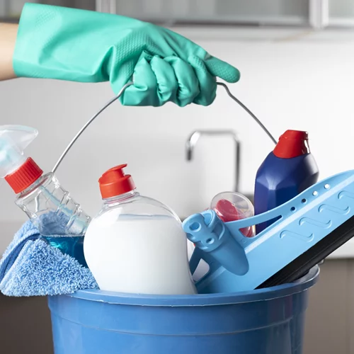 Καθαριστικά και αντισηπτικά: Ποιες χημικές ουσίες προκαλούν σκλήρυνση κατά πλάκας; Νέα μελέτη