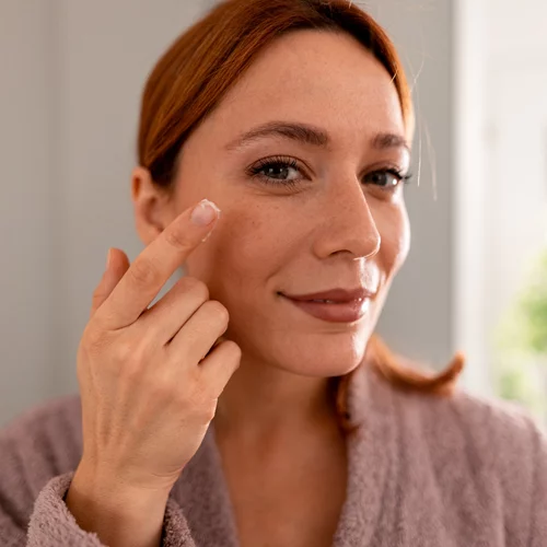 Εφέ botox χωρίς ενέσεις: Αυτό είναι το οικονομικό προϊόν που έχει γίvει viral