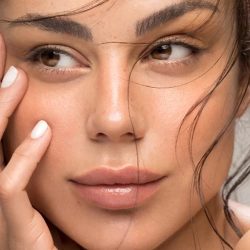 Μεγαλύτερα μάτια και ξεκούραστο βλέμμα με αυτές τις 5 συμβουλές μακιγιάζ