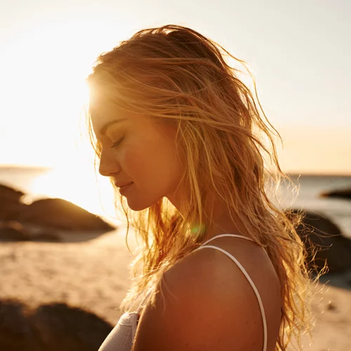 Θέλεις να γίνεις ξανθιά; Όσα πρέπει να προσέξεις για να έχεις το ιδανικό αποτέλεσμα