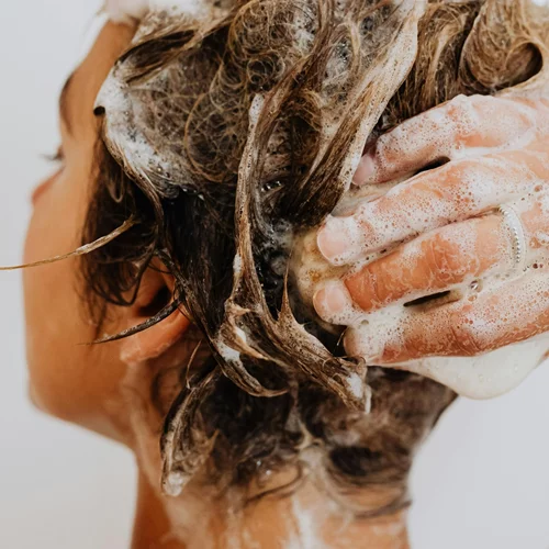 2 στοιχεία στα σαμπουάν μπορούν να προκαλέσουν ξηροδερμία