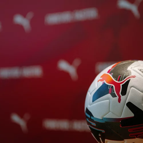 Ο Παναγιώτης Ρέτσος στο PUMA store παρουσίασε την επίσημη μπάλα του Πρωταθλήματος