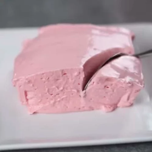 Δροσιστική κρέμα φράουλα με μόλις 3 υλικά