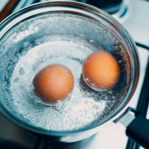 Το απλό κόλπο για να πετύχεις τα "τέλεια" βραστά αυγά