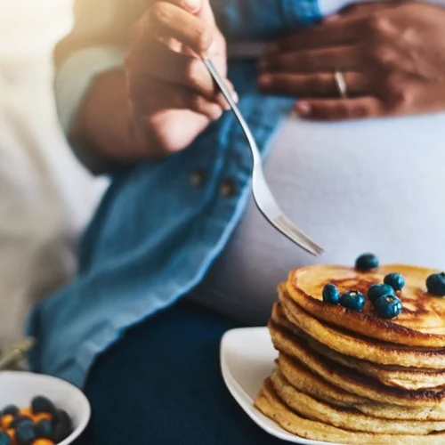 Ποια είναι η φυσιολογική αύξηση βάρους στην εγκυμοσύνη;