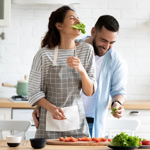 Τι δένει ένα ζευγάρι; 6 πράγματα που μπορείτε να κάνετε μαζί και δεν κοστίζουν