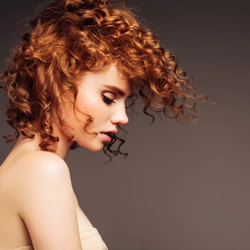 Αυτό θα είναι το πιο δημοφιλές χρώμα μαλλιών φέτος