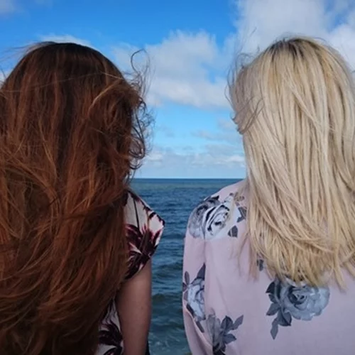 "Ήμουν 9 μηνών έγκυος όταν διαγνώστηκα με καρκίνο του μαστού. Τρεις μόλις ημέρες πριν, η μαμά μου είχε την ίδια ακριβώς διάγνωση."