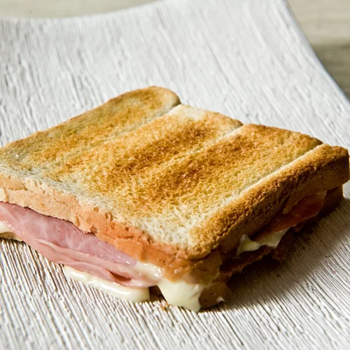 "Είμαι 49 + αυτές είναι οι 5 τροφές που δεν τρώω ποτέ": Τι αποκαλύπτει διατροφολόγος