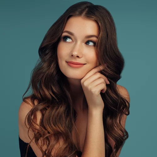 5 hair serums με μοναδικό άρωμα για προστασία των μαλλιών από τη θερμότητα