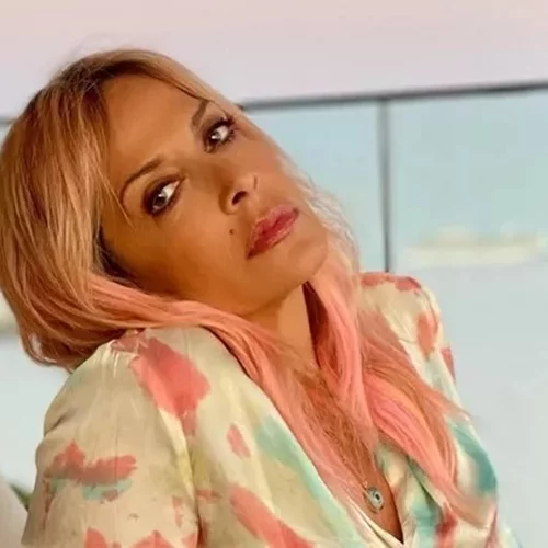 Άννα Βίσση: Η γαλλική αλλαγή που έκανε στα μαλλιά της & την ανανέωσε πλήρως