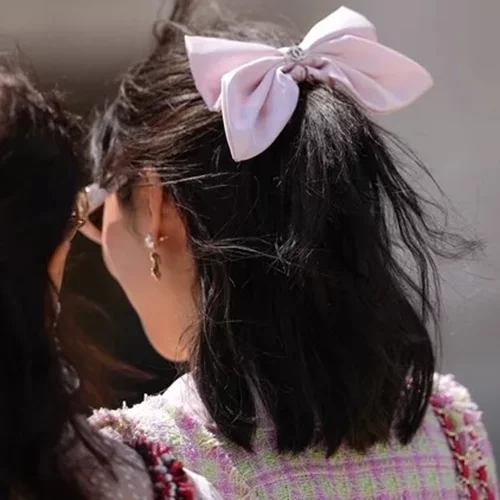 5 αξεσουάρ για τα μαλλιά σου που θα βρεις στις εκπτώσεις στη Mango