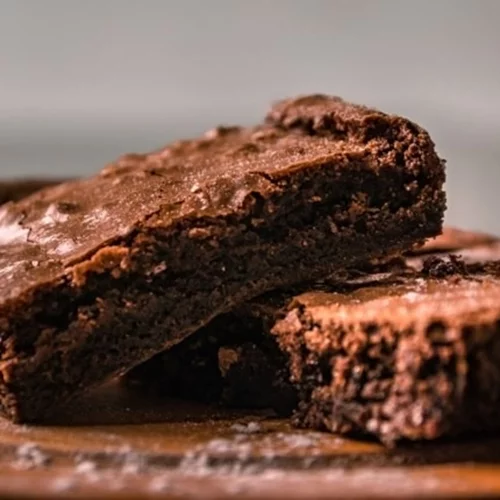 Νηστίσιμο κέικ με χουρμάδες και αμύγδαλα - Αφράτο και μαλακό, χωρίς ζάχαρη