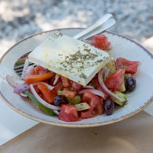 Φέτα vs κατσικίσιο τυρί: Η μεγάλη διαφορά που πρέπει να γνωρίζεις