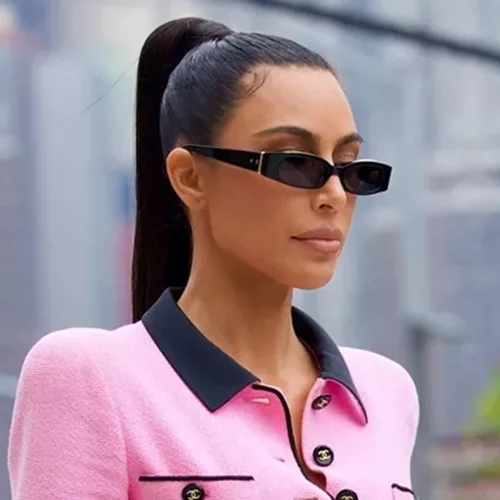 Το "άσχημο" χτένισμα που υιοθετούν μετά από χρόνια ξανά όλες οι celebrities