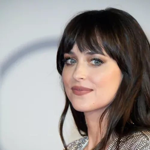 Bardot Bangs: Οι αφέλειες του φετινού καλοκαιριού είναι εμπνευσμένες από τη Brigitte Bardot