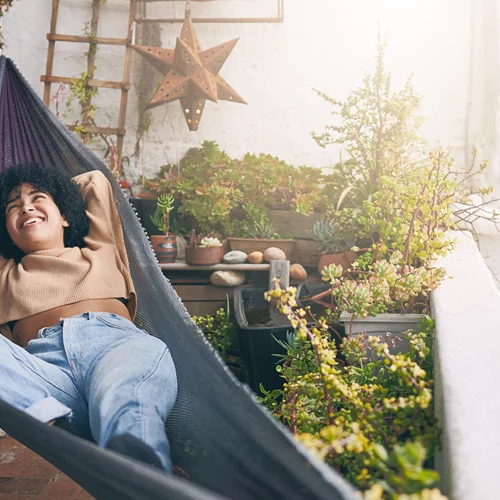 Το καθημερινό "τρέξιμο" είναι πράγματι απαραίτητο; Πώς θα κάνουμε λιγότερα χωρίς να νιώθουμε τύψεις;