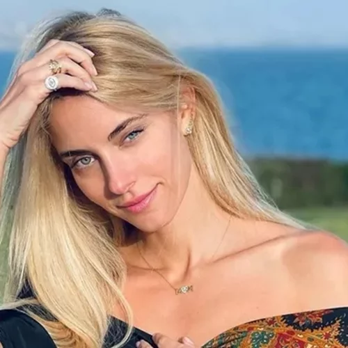 Τα 3 πιο hot χρώματα πεντικιούρ της σεζόν που επιλέγουν 10 Ελληνίδες celebrities