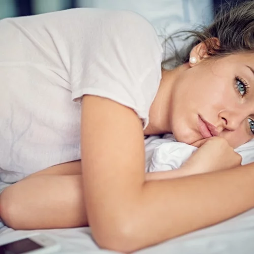 Μήπως (κι εσύ) νιώθεις πιο μόνη;