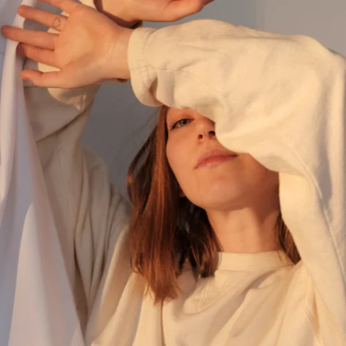 Στα 20, τα 30, τα 40: Πώς η ηλικία μιας γυναίκας διαμορφώνει τον χαρακτήρα της