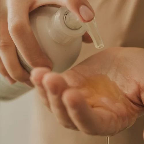 Oil Care BABÉ: Μια εμπειρία αισθήσεων για όλους τους τύπους δέρματος