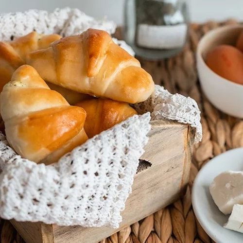 Τυροπιτάκια με 5 απλά βήματα - Η συνταγή για το πιο αφράτο αποτέλεσμα