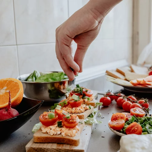 Βρήκαμε τα πιο γευστικά snacks με ελάχιστες θερμίδες για το καλοκαίρι