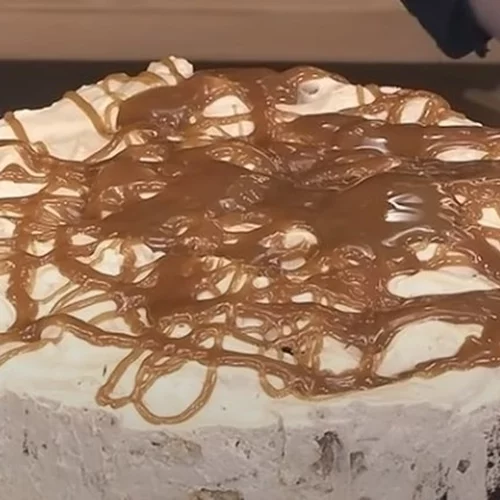 Απίθανο γιαουρτογλυκό με μπισκότα, έτοιμο σε 5 λεπτά - Ταιριάζει σε κάθε περίσταση