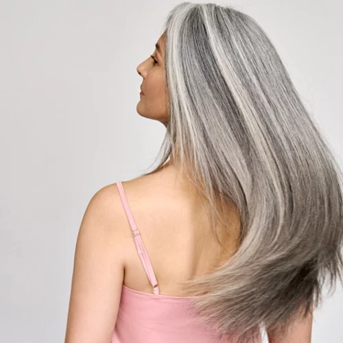 Νέα μετά τα 50; Η Δρ Νανά Τσουμάκη εξηγεί ότι η ηλικία είναι μόνο ένας αριθμός