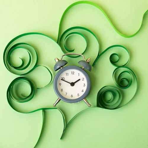 Ποια ώρα της ημέρας κινδυνεύουμε από καρδιακή προσβολή, από καούρες ή φλεγμονές;