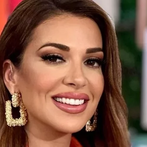 5 Ελληνίδες celebrities που δεν ήξερες ότι φοράνε -σχεδόν- καθημερινά περούκα