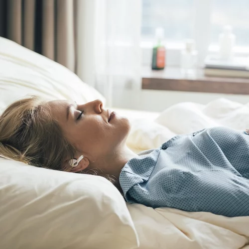 Εσωτερική ακρόαση: Πώς θα ανακαλύψεις την ευεξία μέσω του διαλογισμού και της ηχοθεραπείας