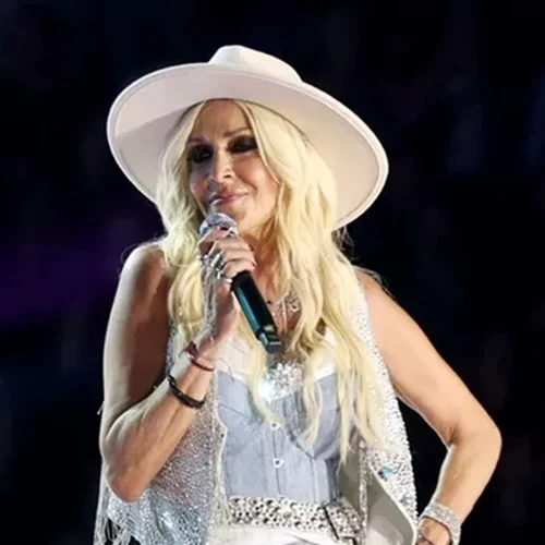 Η Άννα Βίσση πήγε κόντρα σε έναν από τους μεγαλύτερους κανόνες του μακιγιάζ μετά τα 50