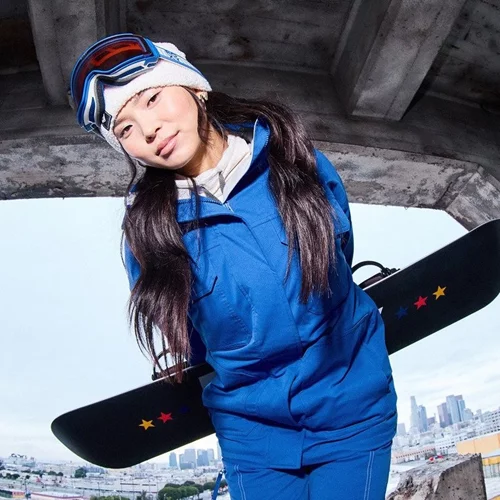 Chloe Kim x ROXY: Η συλλογή που σε προκαλεί να κατακτήσεις τη δική σου κορυφή