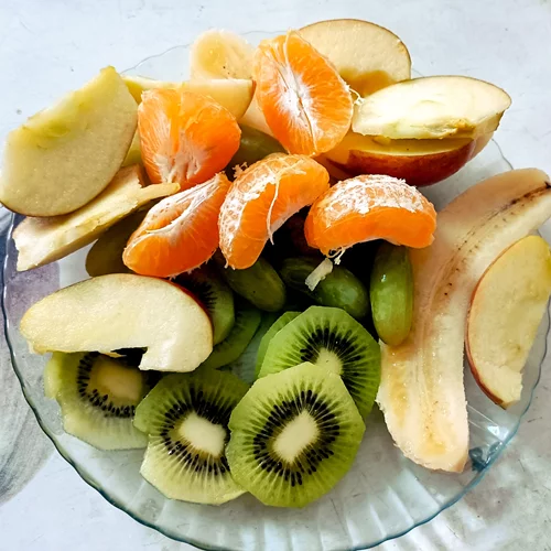 Δεν είναι μήλο, ούτε ακτινίδιο: Το καθημερινό φρούτο με τις περισσότερες φυτικές ίνες