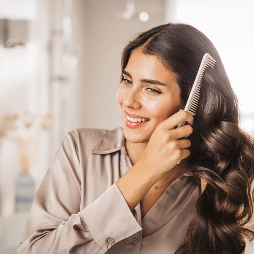 Aυτό το φυσικό έλαιο "εξαφανίζει" την ψαλίδα των μαλλιών